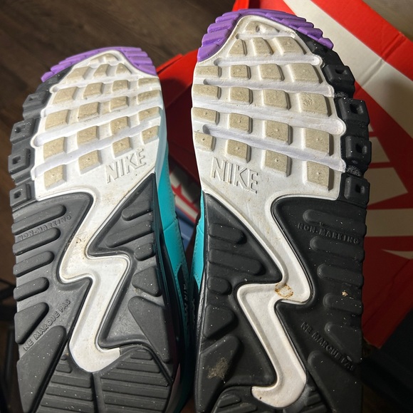 Nike Air Max 90 size 5.5Y Women’s - Picture 16 of 16